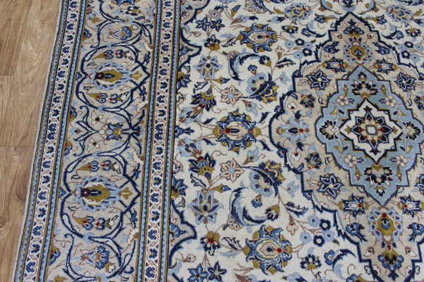Persian Kashan Rug – Handmade Wool Carpet – 302 × 200 cm