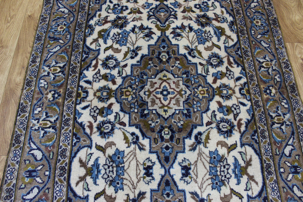 Persian Kashan Runner – Handmade Wool Hallway Rug – 310 × 94 cm