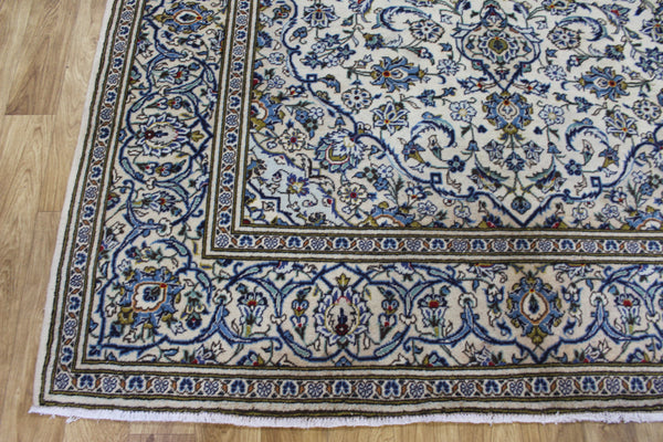Persian Kashan Rug 297 × 200 cm – Handmade Wool Medallion Carpet