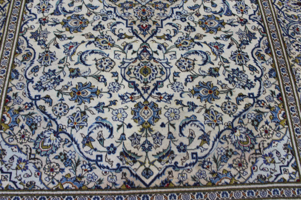 Persian Kashan Rug 297 × 200 cm – Handmade Wool Medallion Carpet