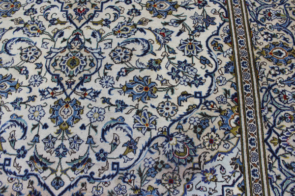 Persian Kashan Rug 297 × 200 cm – Handmade Wool Medallion Carpet