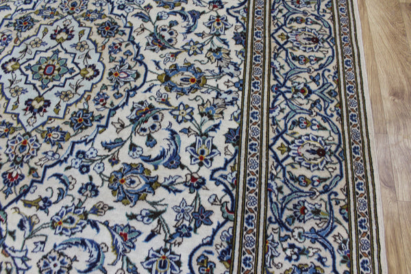 Persian Kashan Rug 297 × 200 cm – Handmade Wool Medallion Carpet