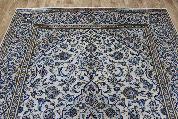 Persian Kashan Rug 297 × 200 cm – Handmade Wool Medallion Carpet