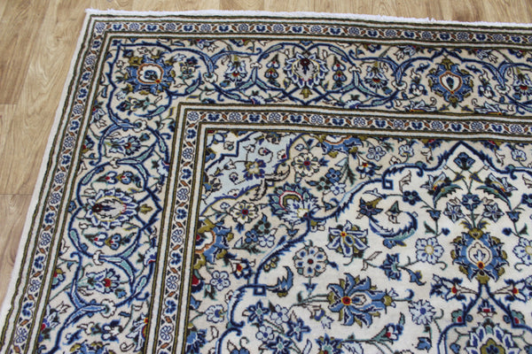 Persian Kashan Rug 297 × 200 cm – Handmade Wool Medallion Carpet