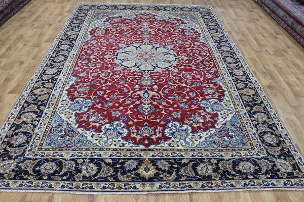 Vintage Persian Najafabad Rug 335 × 220 cm – Handmade Wool Medallion Carpet