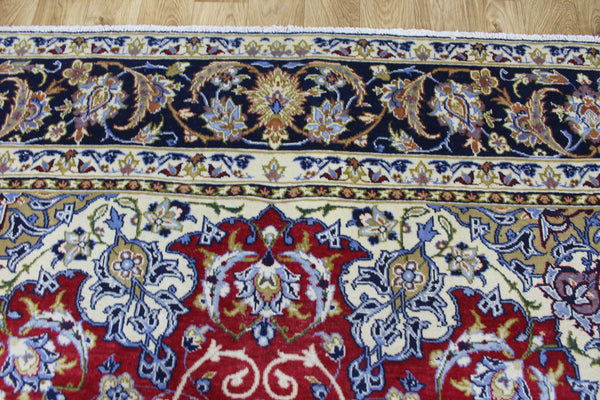 Vintage Persian Najafabad Rug 335 × 220 cm – Handmade Wool Medallion Carpet