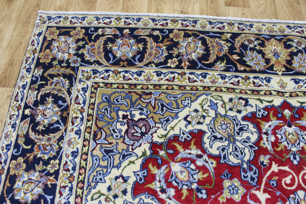 Vintage Persian Najafabad Rug 335 × 220 cm – Handmade Wool Medallion Carpet