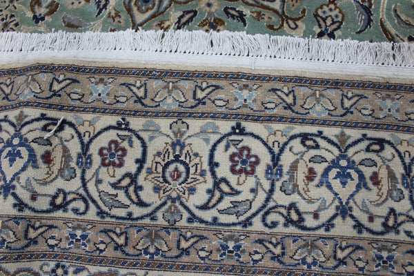 Vintage Persian Nain Rug 284 × 171 cm – Handmade Wool & Silk Floral Carpet