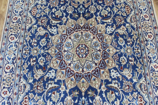 Persian Nain Rug 201 × 119 cm – Handmade Wool & Silk Medallion Carpet