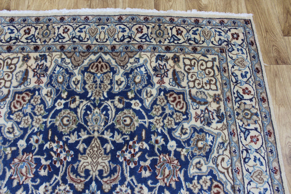 Persian Nain Rug 201 × 119 cm – Handmade Wool & Silk Medallion Carpet