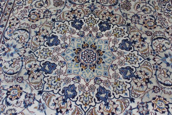 Vintage Persian Nain Rug 296 × 199 cm – Handmade Wool &amp; Silk Floral Carpet