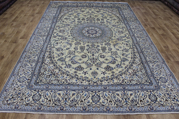 Persian Nain Rug 310 × 200 cm – Handmade Wool & Silk Medallion Carpet