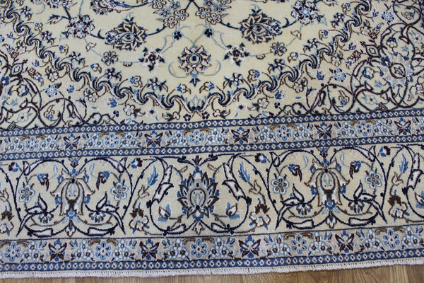 Persian Nain Rug 310 × 200 cm – Handmade Wool & Silk Medallion Carpet