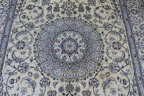 Persian Nain Rug 310 × 200 cm – Handmade Wool & Silk Medallion Carpet