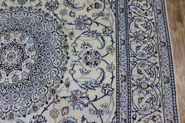 Persian Nain Rug 310 × 200 cm – Handmade Wool & Silk Medallion Carpet