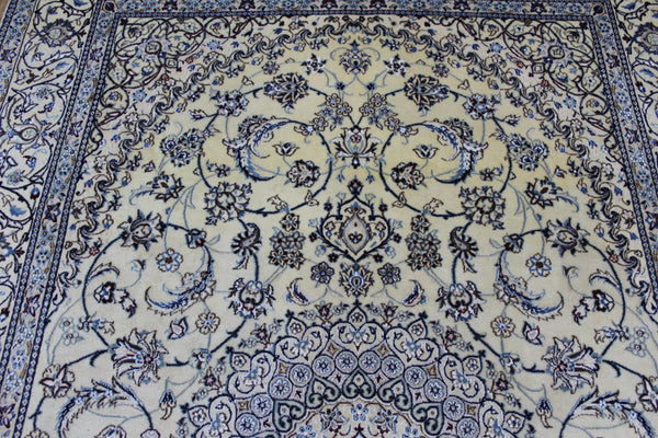 Persian Nain Rug 310 × 200 cm – Handmade Wool & Silk Medallion Carpet