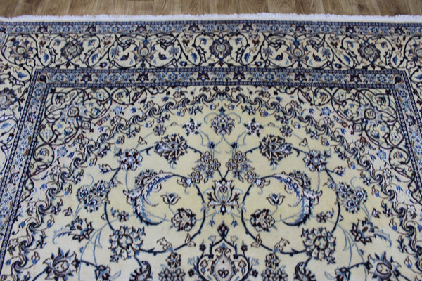 Persian Nain Rug 310 × 200 cm – Handmade Wool & Silk Medallion Carpet