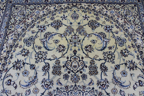 Persian Nain Rug 310 × 200 cm – Handmade Wool & Silk Medallion Carpet