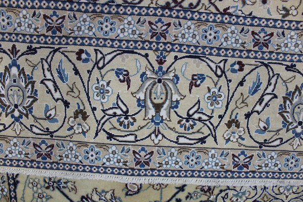 Persian Nain Rug 310 × 200 cm – Handmade Wool & Silk Medallion Carpet