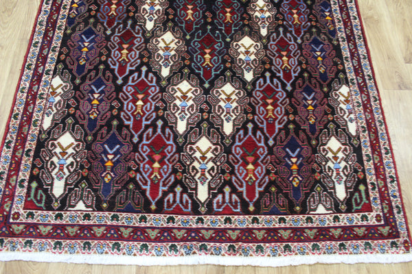 Persian Sirjan Rug 190 × 130 cm – Handmade Wool Tribal Carpet
