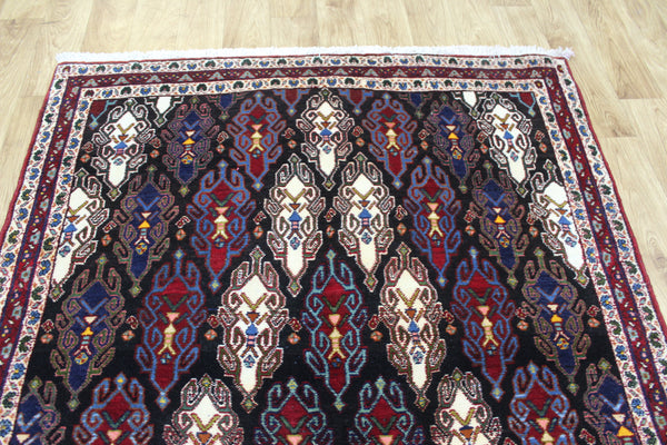 Persian Sirjan Rug 190 × 130 cm – Handmade Wool Tribal Carpet