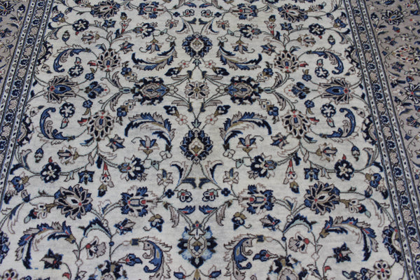 Vintage Persian Kashan Rug 300 × 190 cm – Handmade Wool Floral Carpet