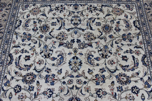 Vintage Persian Kashan Rug 300 × 190 cm – Handmade Wool Floral Carpet