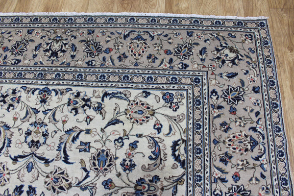 Vintage Persian Kashan Rug 300 × 190 cm – Handmade Wool Floral Carpet