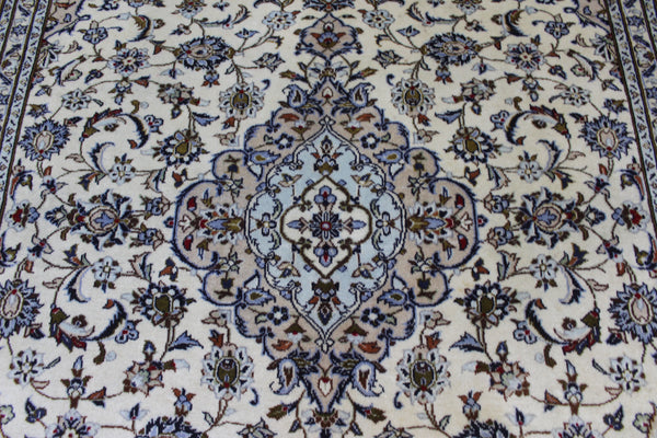 Persian Kashan Rug 300 × 212 cm – Handmade Wool Floral Carpet