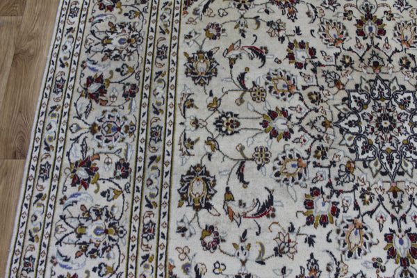 Vintage Persian Kashan Rug 300 × 203 cm – Handmade Wool Floral Carpet