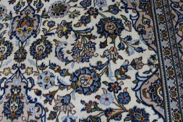 Persian Kashan Rug 340 × 240 cm – Handmade Floral Wool Carpet