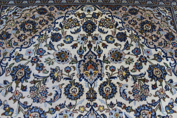 Persian Kashan Rug 340 × 240 cm – Handmade Floral Wool Carpet