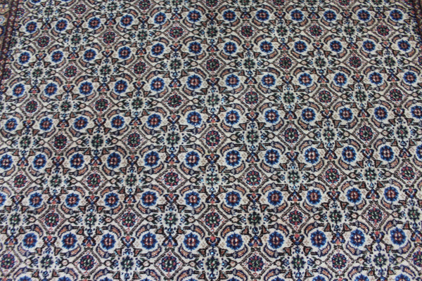 Persian Moud Rug 214 × 160 cm – Hand-Knotted Wool & Silk Highlight Carpet