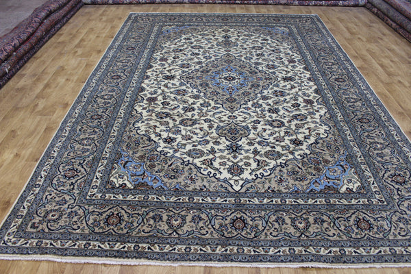 Persian Kashan Carpet 350 × 240 cm – Hand-Knotted Wool Floral Medallion Rug