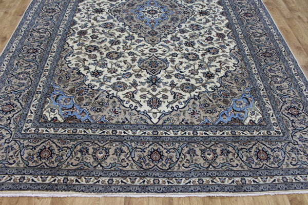 Persian Kashan Carpet 350 × 240 cm – Hand-Knotted Wool Floral Medallion Rug