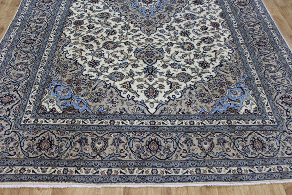 Persian Kashan Carpet 350 × 240 cm – Hand-Knotted Wool Floral Medallion Rug