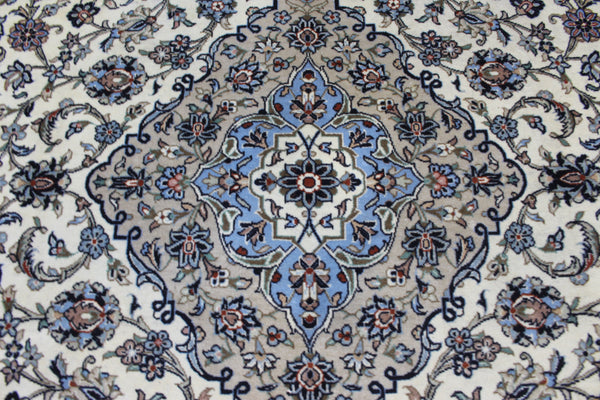 Persian Kashan Carpet 350 × 240 cm – Hand-Knotted Wool Floral Medallion Rug