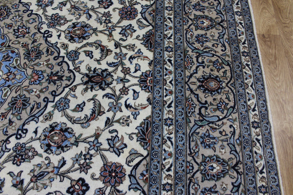 Persian Kashan Carpet 350 × 240 cm – Hand-Knotted Wool Floral Medallion Rug
