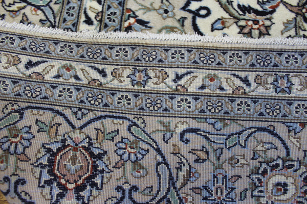 Persian Kashan Carpet 350 × 240 cm – Hand-Knotted Wool Floral Medallion Rug