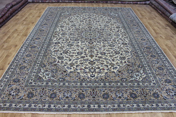 Persian Kashan Carpet 344 × 248 cm – Hand-Knotted Wool Floral Rug