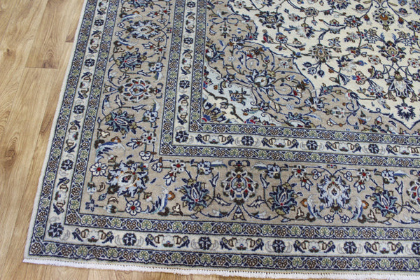 Persian Kashan Carpet 344 × 248 cm – Hand-Knotted Wool Floral Rug