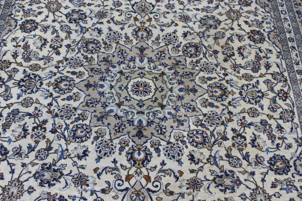 Persian Kashan Carpet 344 × 248 cm – Hand-Knotted Wool Floral Rug