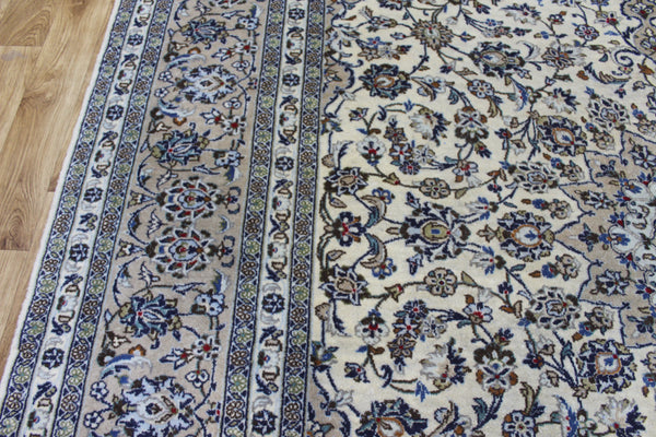 Persian Kashan Carpet 344 × 248 cm – Hand-Knotted Wool Floral Rug