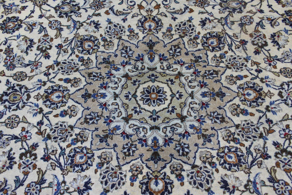 Persian Kashan Carpet 344 × 248 cm – Hand-Knotted Wool Floral Rug
