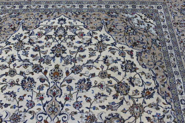 Persian Kashan Carpet 344 × 248 cm – Hand-Knotted Wool Floral Rug