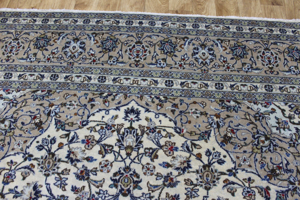 Persian Kashan Carpet 344 × 248 cm – Hand-Knotted Wool Floral Rug