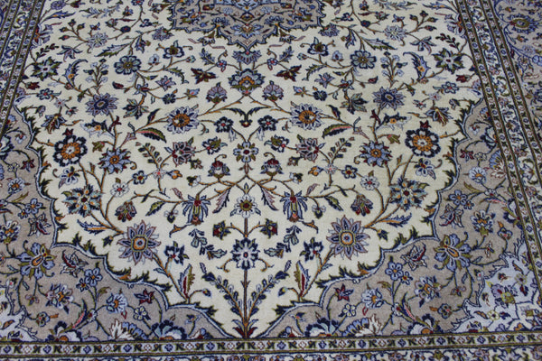 Persian Kashan Carpet 347 × 247 cm – Hand-Knotted Wool Floral Rug
