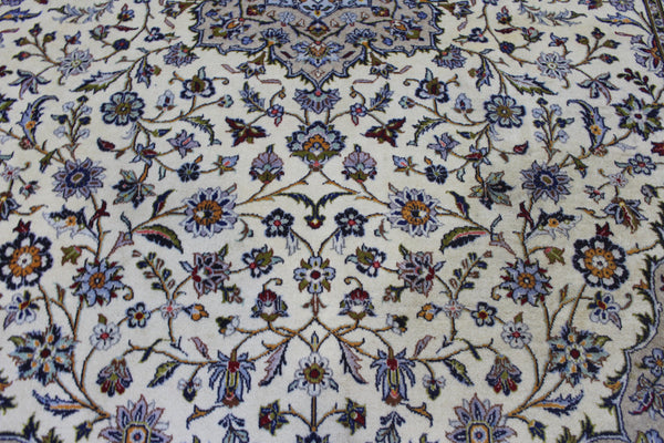 Persian Kashan Carpet 347 × 247 cm – Hand-Knotted Wool Floral Rug
