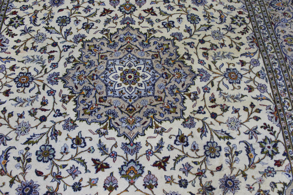 Persian Kashan Carpet 347 × 247 cm – Hand-Knotted Wool Floral Rug