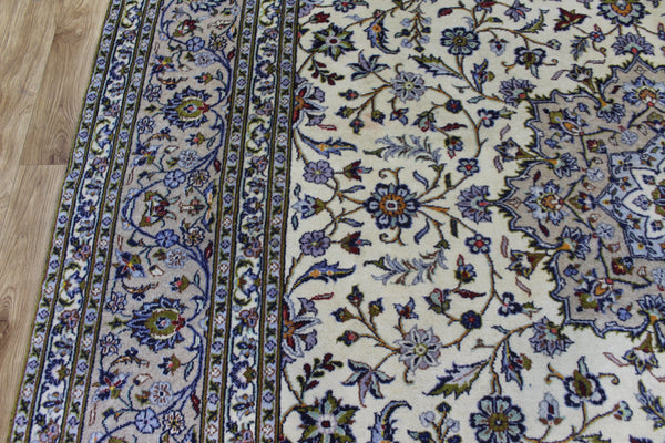 Persian Kashan Carpet 347 × 247 cm – Hand-Knotted Wool Floral Rug